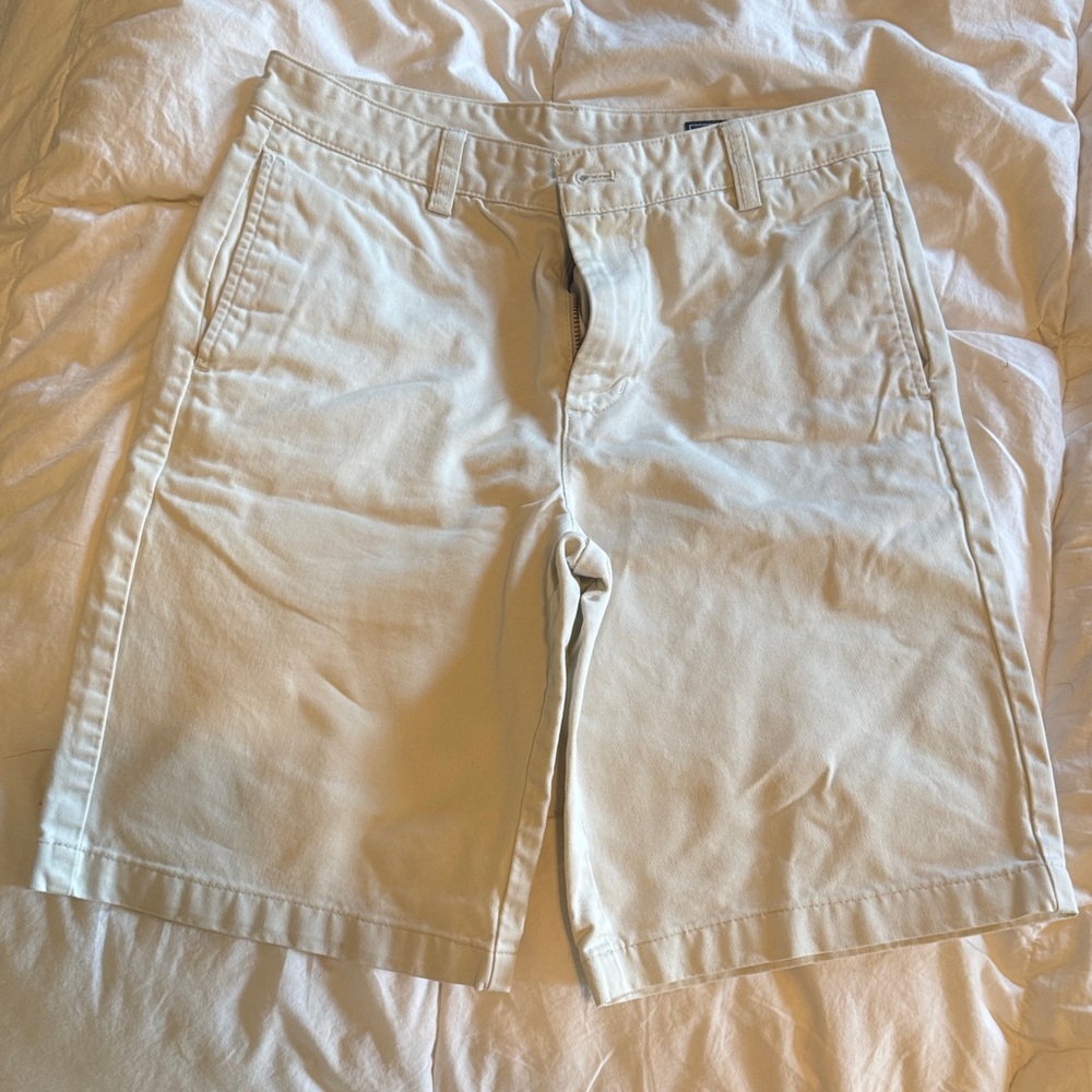 Vineyard Vines Men's Light Tan Flat Front Shorts